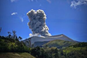 Ascenso de Alta Montaña al Volcán Puracé