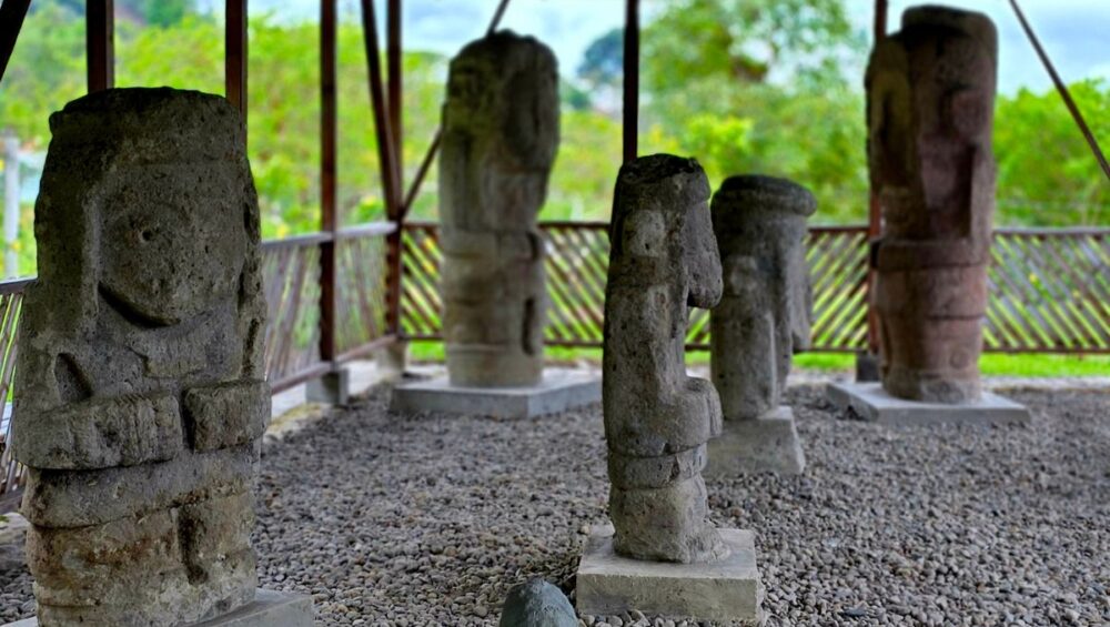 Estatuas líticas del Parque Arqueológico de Tierradentro